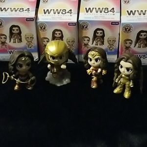 Funko. Wonder Woman WW84 mini figures